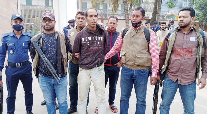 এ ঘটনায় জড়িত সন্দেহে জলিল হাওলাদারকে আটক করা হয়েছে