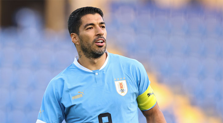 Suarez grabs hat-trick on debut as Gremio begin season with a trophy