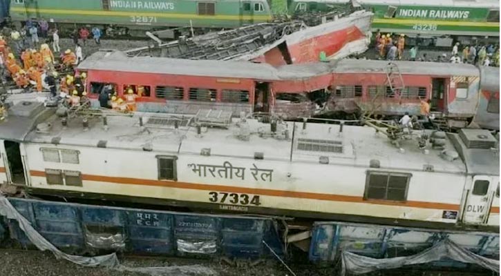 India: More than 280 killed dead in Odisha train crash 