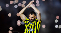 Karim Benzema presented in front of thousands of Al-Ittihad fans