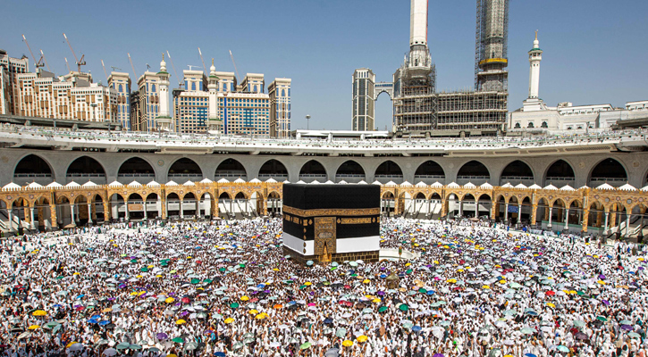 Saudi Arabia bars visit visa holders from entering Makkah during