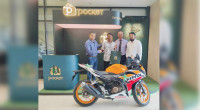 Prize of 'Who will win Repsol Bike' campaign distributed