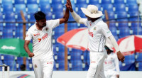 Taijul claims 5-wicket haul, S Africa cross 400 at Day 2 lunch