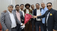 Hamza Choudhury arrives in Bangladesh 