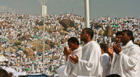 Millions gather at Arafat as hajj pilgrims echo 'Labbaik' chants