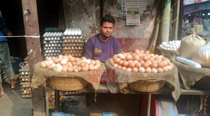 দাম বেড়েছে পেঁয়াজ-সবজির  