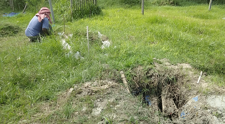 শিবালয়ে কবর থেকে কঙ্কাল চুরি 