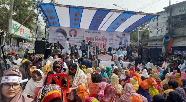 খুলনায় বিএনপির সমাবেশস্থল কানায় কানায় পূর্ণ