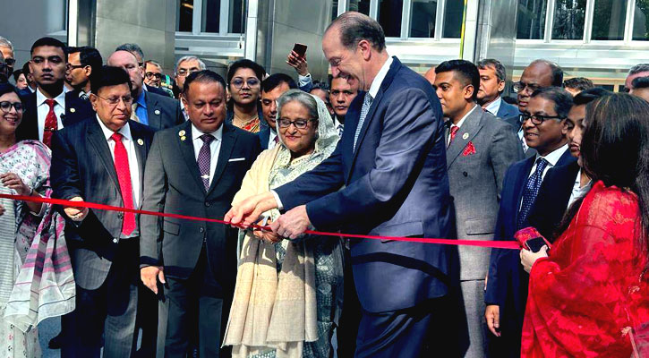 আসুন একসঙ্গে কাজ করি, বিশ্ব ব্যাংককে প্রধানমন্ত্রী