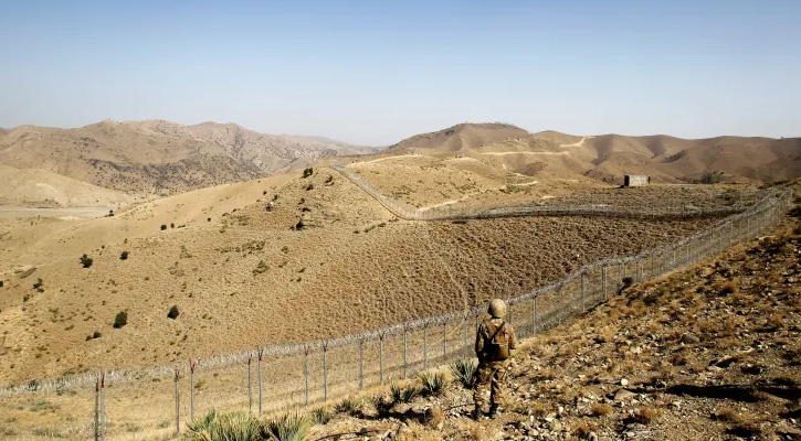 আফগানিস্তান সীমান্তে পাকিস্তানি বাহিনীর হাতে ৪ সশস্ত্র যোদ্ধা নিহত