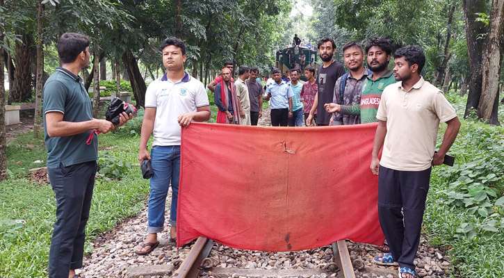 কোটাবিরোধী আন্দোলনে উত্তপ্ত বাকৃবি, রেলপথ অবরোধ