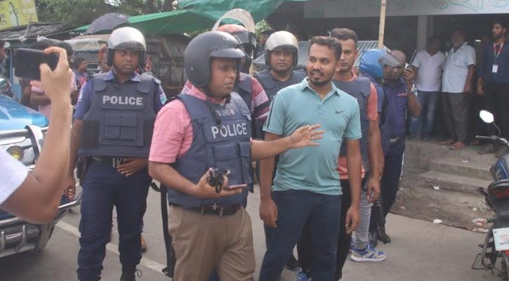 মধ্যরাতে থানায় গিয়ে শিক্ষার্থীদের ছাড়ালেন ইবির শিক্ষকরা