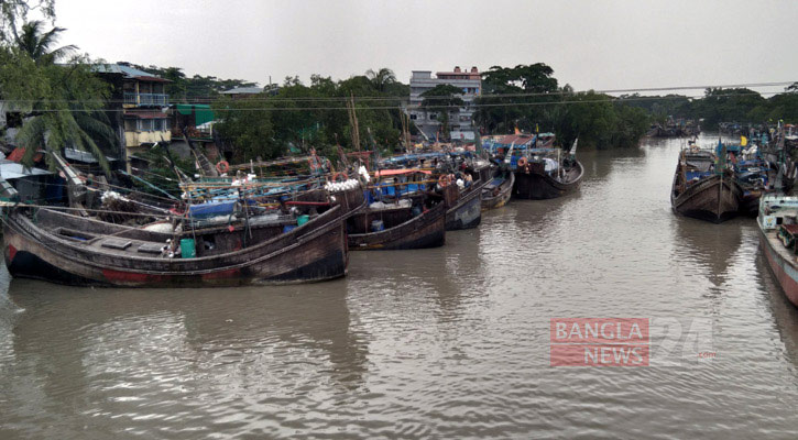 ঝড়ের শঙ্কা কেটেছে, বিকেল থেকে গভীর সমুদ্র যেতে পারবেন জেলেরা