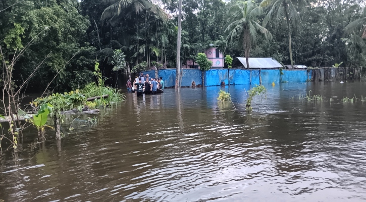 ত্রাণ পৌঁছায় না দুর্গম এলাকায়