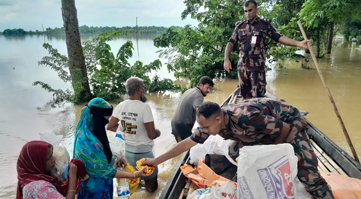 এক দিনে ৬৮৫৭ পরিবারের মধ্যে ত্রাণ দিয়েছে বিজিবি