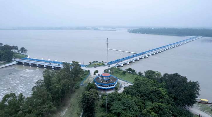 তিস্তার পানি বিপৎসীমা ছুঁইছুঁই, নিম্নাঞ্চল প্লাবিত