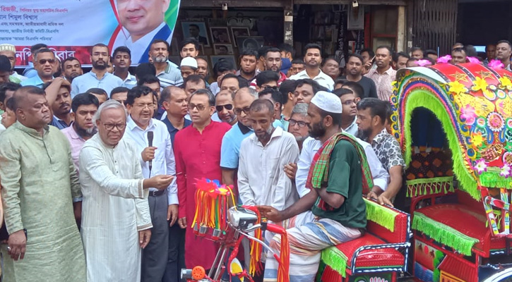 প্রতিটি সেক্টরে আওয়ামী দোসররা ওত পেতে আছে: রিজভী