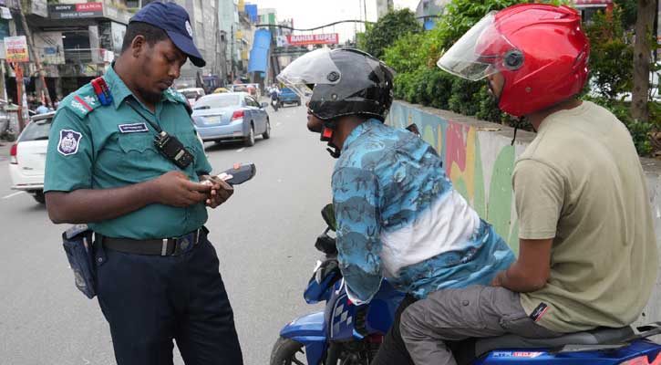 ট্রাফিক আইন লঙ্ঘনে ১৭৩১ মামলা, জরিমানা ৬৫ লাখ 