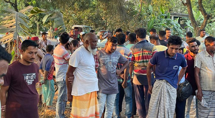 ঈশ্বরদীতে সড়ক দুর্ঘটনায় নিহত ৩