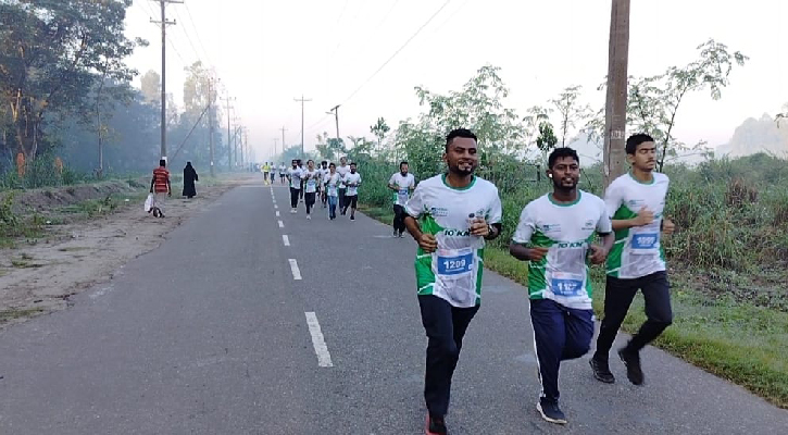 রায়পুরা ম্যারাথনে অংশ নিলেন দেশ-বিদেশের ৭০০ দৌড়বিদ