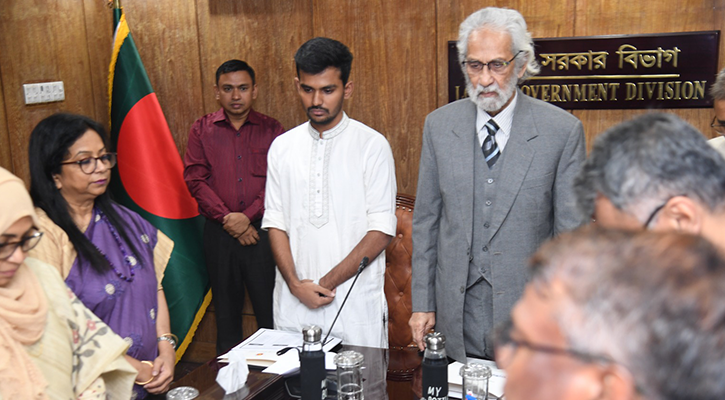 জনকল্যাণে কাজের দৃষ্টান্ত স্থাপন করে যেতে চাই:  আসিফ মাহমুদ
