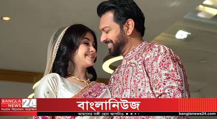 স্ত্রীর ছবি শেয়ার করে তাহসান লিখলেন, ‘আমার সুরে নাচের মুদ্রায়, সেই তুমি কে?’