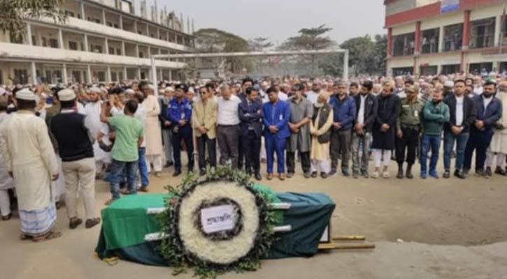 কে এম সফিউল্লাহের জানাজায় সর্বস্তরের মানুষের ঢল