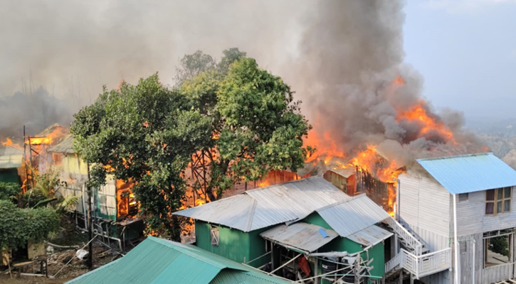 পানিহীন সাজেকে আগুনের উত্তাপ, আরও পুড়লো যেসব প্রতিষ্ঠান