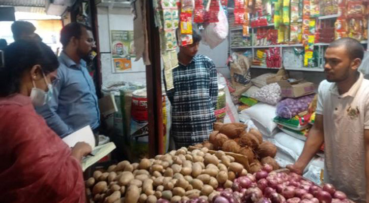 ১০ টাকা বেশিতে জরিমানা ৪ হাজার, ২০ টাকায় ৮ হাজার 