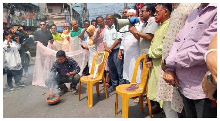 খুলনায় মশা নিধনের দাবিতে ধূপ, কয়েল জ্বালিয়ে ও মশারী নিয়ে বিক্ষোভ