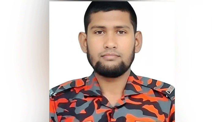 কসবায় ট্রাকচাপায় ফায়ার ফাইটার নিহত