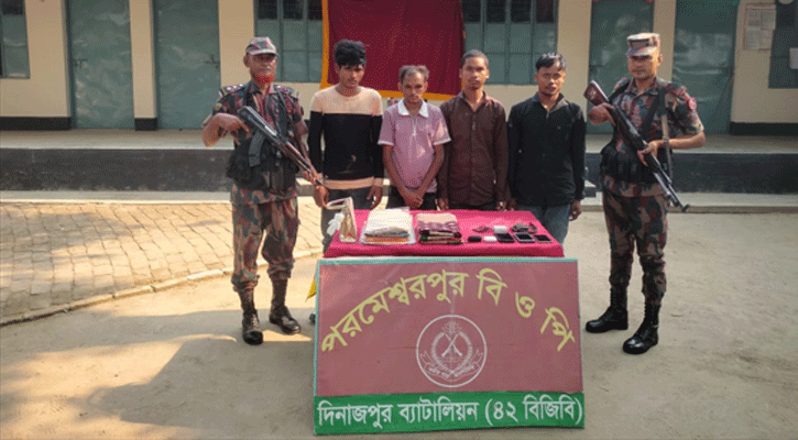 দিনাজপুরে অনুপ্রবেশের সময় ৪ বাংলাদেশি আটক