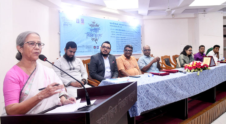 সেতু দিয়ে কি  পদ্মা নদীর ক্ষতি করছেন না, প্রশ্ন উপদেষ্টার 