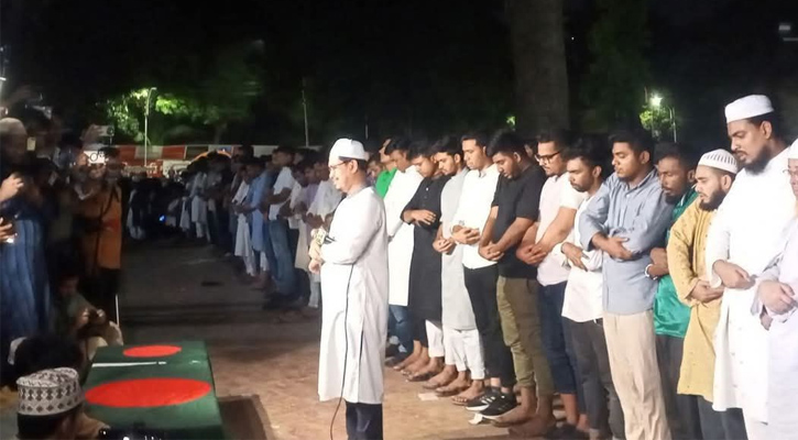 হাসানের জানাজায় ছাত্রনেতারা, নামাজে কান্নায় ভেঙে পড়লেন সাদিক