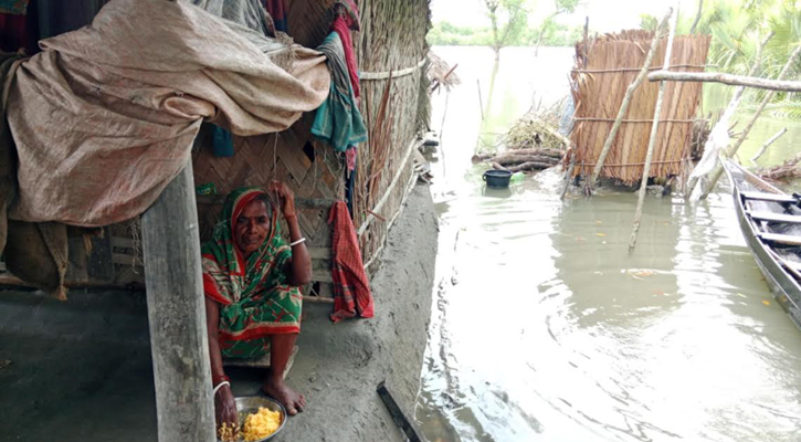 খুলনার উপকূলে পানির সঙ্গে বাড়ছে উৎকণ্ঠাও