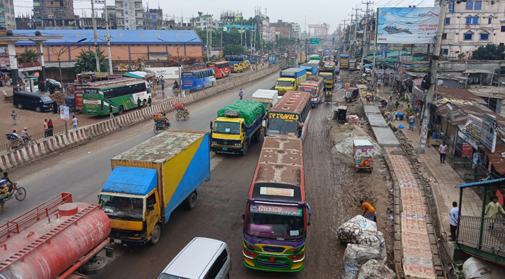 ঈদযাত্রা শুরুর আগেই আশুলিয়ায় ৬ কিলোমিটার যানজট 
