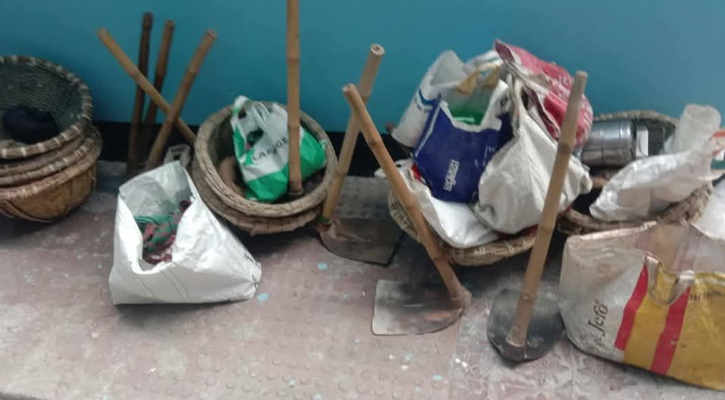 বালু সরানোর কথা বলে ৬০০ টাকায় হাজিরায় আ.লীগের মিছিলে, আটক ১০ শ্রমিক