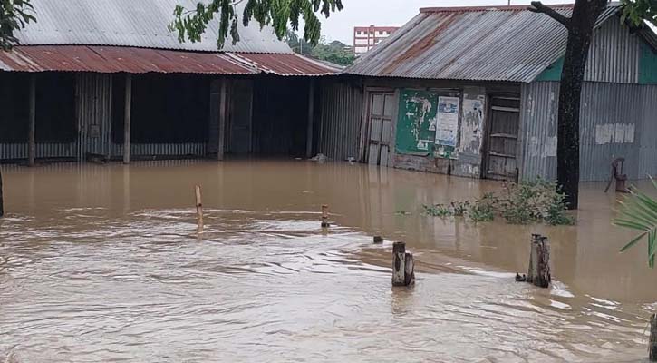 পাহাড়ি ঢলে আখাউড়ায় আকস্মিক বন্যায় ১৯ গ্রাম প্লাবিত