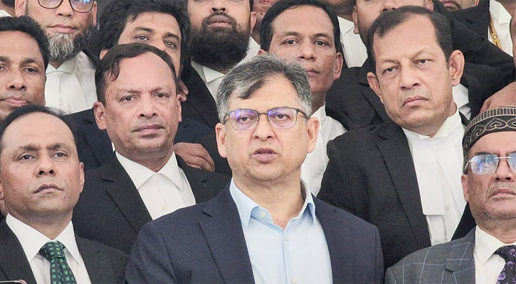 শেখ হাসিনার বিরুদ্ধে গুমের অভিযোগ জমা দিলেন বিএনপির সালাহউদ্দিন 