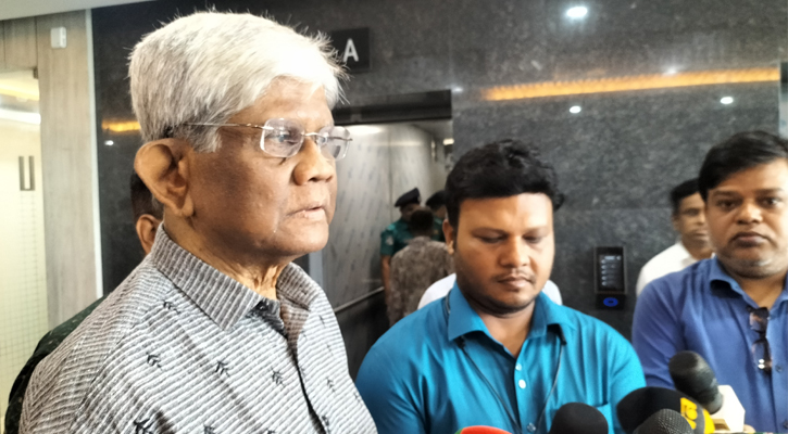 ঈদের দীর্ঘ ছুটিতে অর্থনীতি স্থবির হবে না: অর্থ উপদেষ্টা