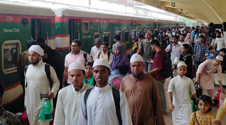 নাড়ির টানে বাড়ি ফিরছে নগরবাসী