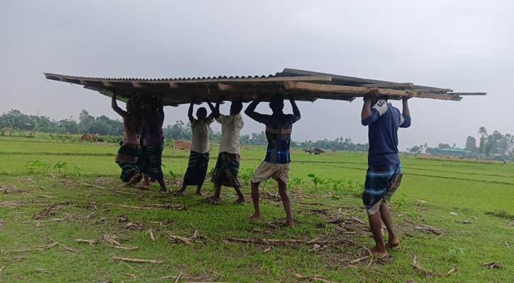ভাঙনের বুক চিরে ঈদ: কুড়িগ্রামের চরে দুঃসহ মানবজীবন
