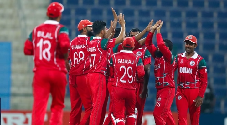 বিশ্বকাপ খেলেও মেলেনি প্রাপ্য, ক্রিকেট ছাড়ছেন ওমানের অনেকে