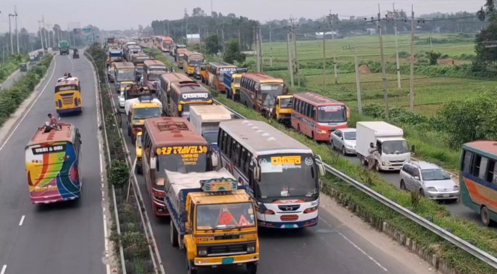 ২০ মিনিটের সড়ক আর সেতু পার হতেই ১০ ঘণ্টা