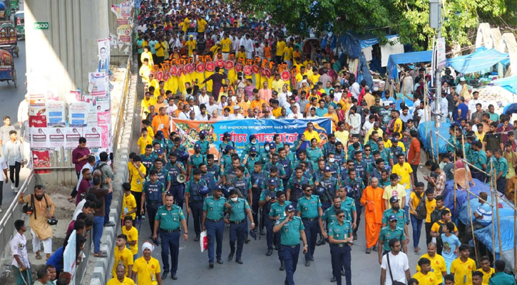 ডিএমপির সার্বিক নিরাপত্তায় নির্বিঘ্নে উদযাপিত হলো রথযাত্রা