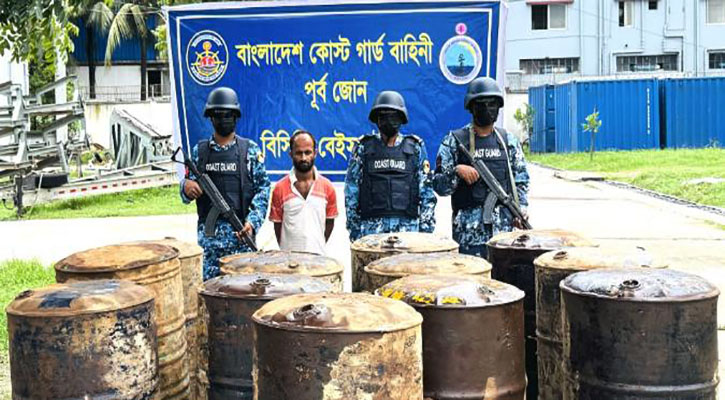 অকটেন পাচারকারী আটক 