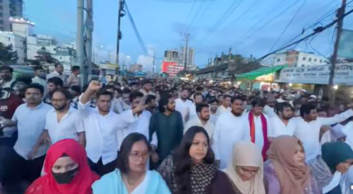 এনসিপির পদযাত্রায় তারুণ্যের উচ্ছ্বাস চট্টগ্রামে 