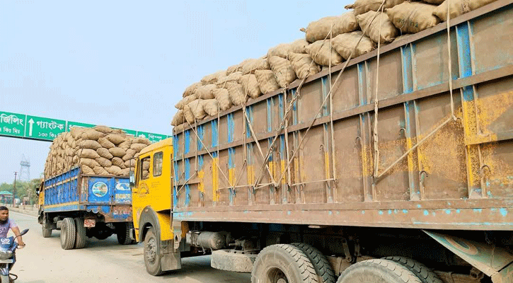 বাংলাবান্ধা দিয়ে নেপালে রপ্তানি হলো ২৩১ মেট্রিক টন আলু