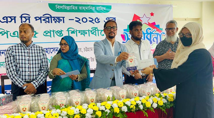 বিদ্যালয়ের শিক্ষাই জীবনের প্রতিটি ধাপে সহায়ক হবে: মেয়র শাহাদাত