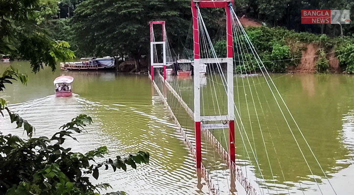 এখনও ডুবে আছে ‘ঝুলন্ত সেতু’ হতাশ পর্যটকরা